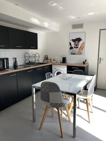 Apartment Rez-De-Chaussee De Villa 45M2, Piscine, Climatisation, Parking Aix-en-Provence